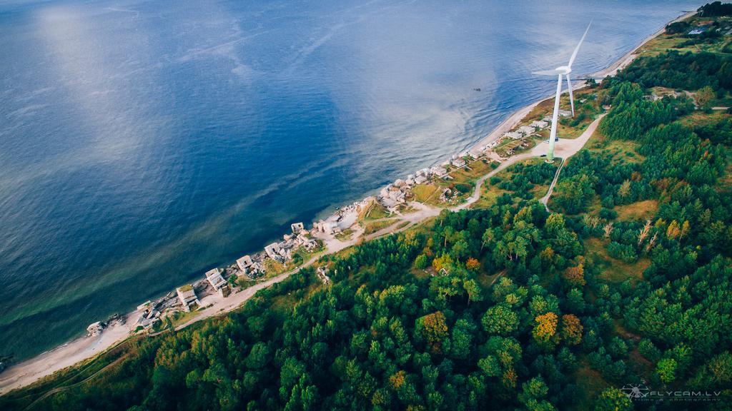 Hostel Brize Liepāja Exteriör bild