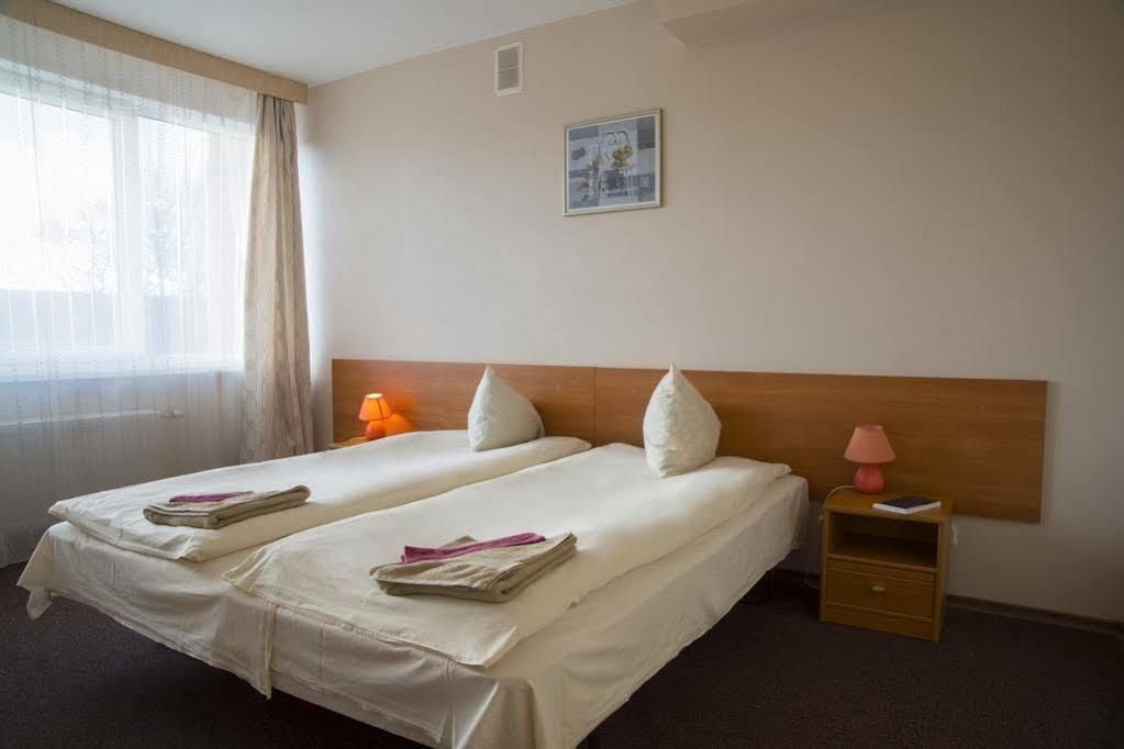 Hostel Brize Liepāja Exteriör bild